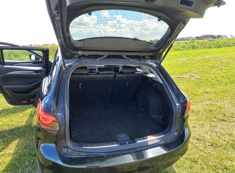 Mazda 6 kofferbak