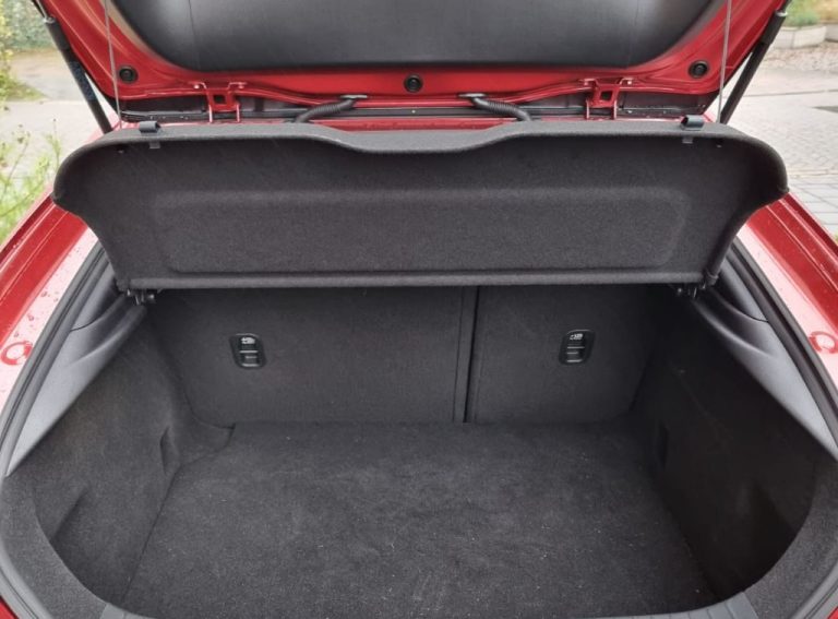 Mazda 3 kofferbak