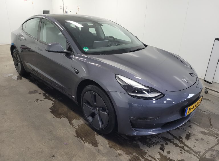 Voorzijde Tesla Model 3