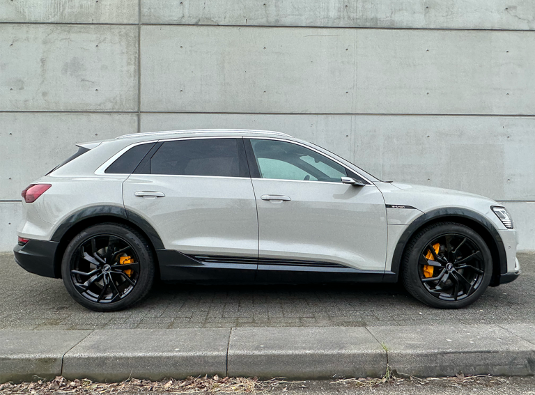 Passagierszijde Audi E-Tron