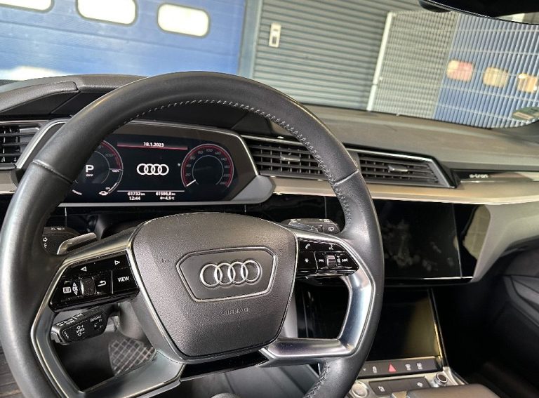 Dashboard E-Tron