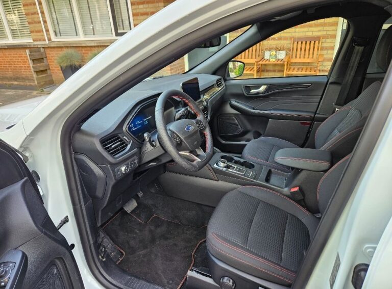 Ford Kuga voorstoelen