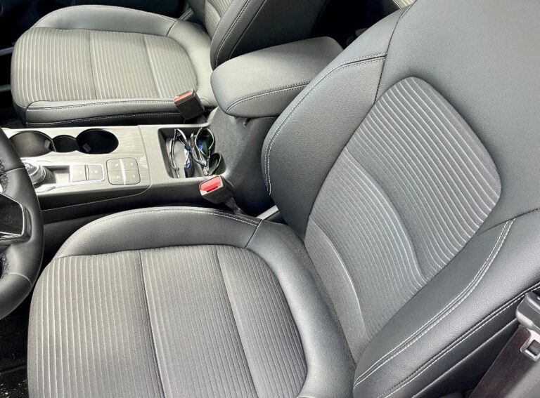 Ford Kuga voorstoelen