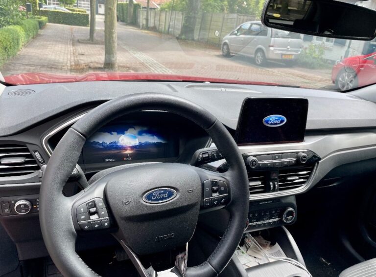Ford Kuga dashboard