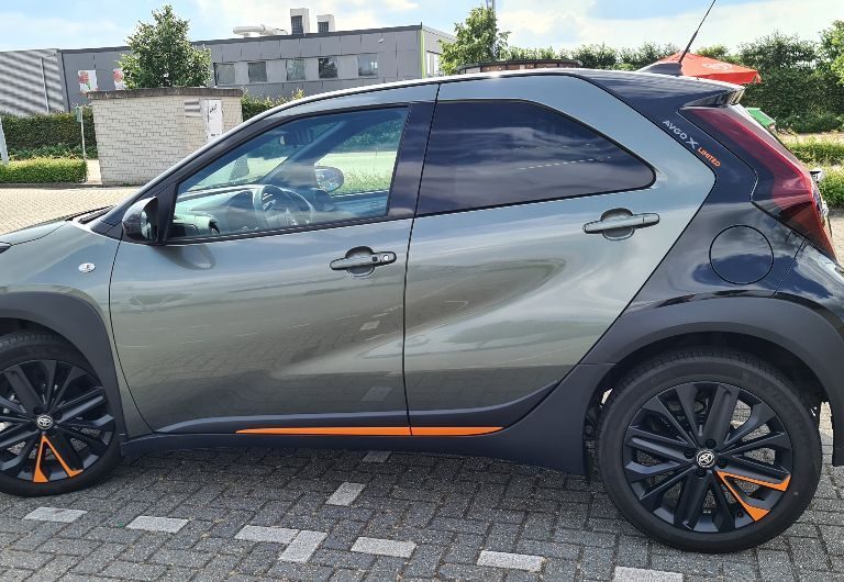Toyota Aygo zijkant