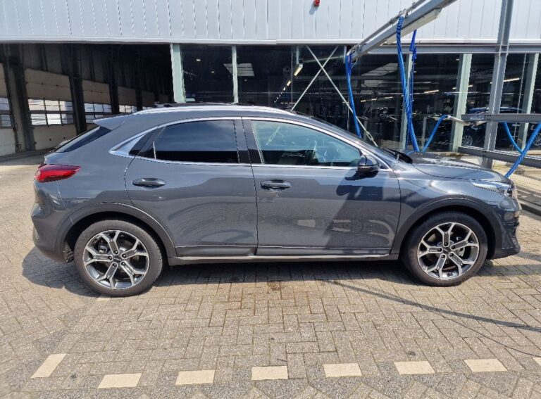 Kia XCeed zijkant