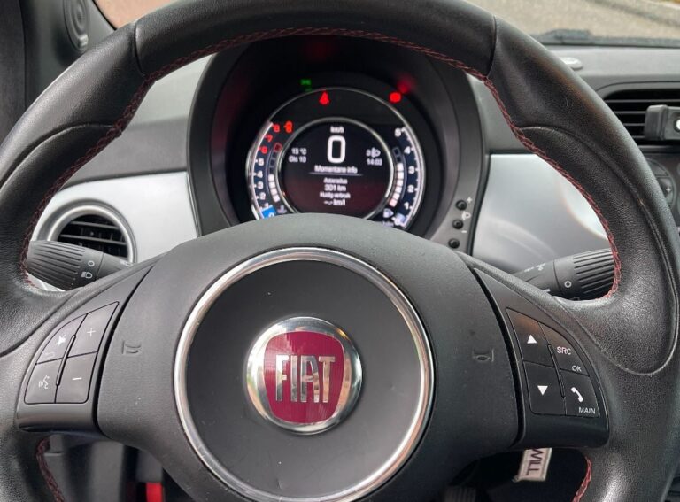 Fiat 500 dashboard