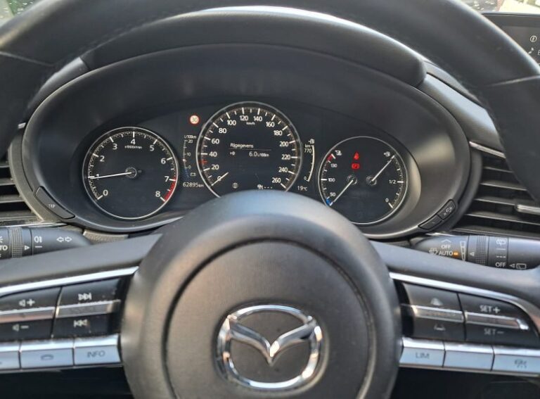 Mazda CX30 dashboard