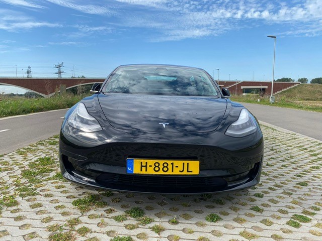 Tesla 3 voorkant