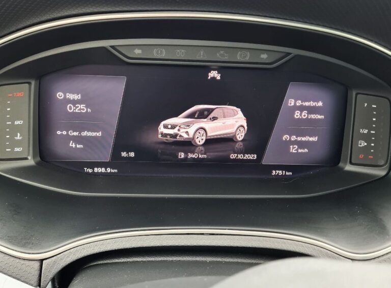 Seat Arona dashboard