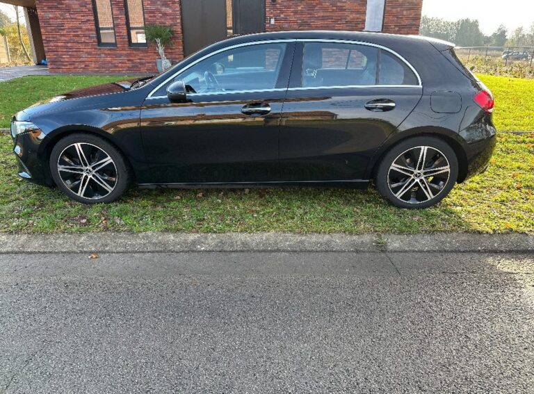 Mercedes Benz A-Klasse zijkant