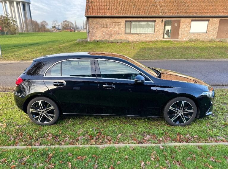 Mercedes Benz A-Klasse zijkant