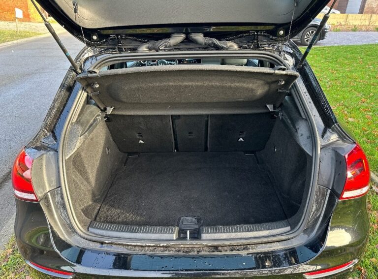 Mercedes Benz A-Klasse kofferbak