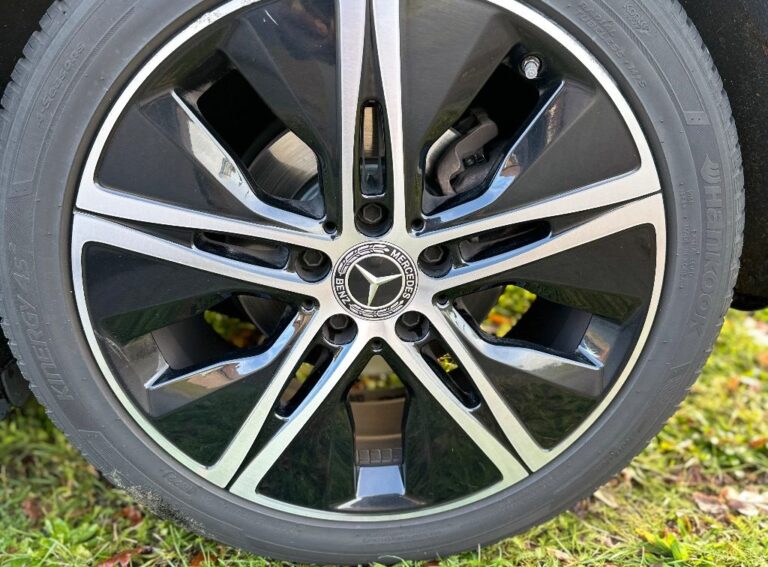 Mercedes Benz A-Klasse velgen