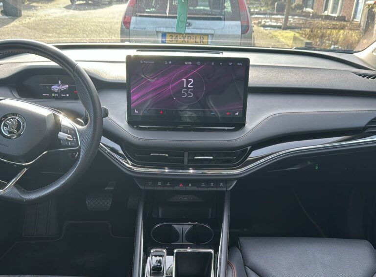 Skoda Enyaq IV 60 dashboard