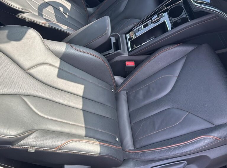 Skoda Enyaq IV 60 voorstoelen