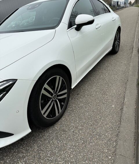 Mercedes Benz CLA zijkant