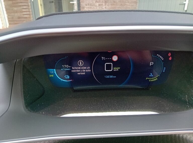 Peugeot 2008 dashboard