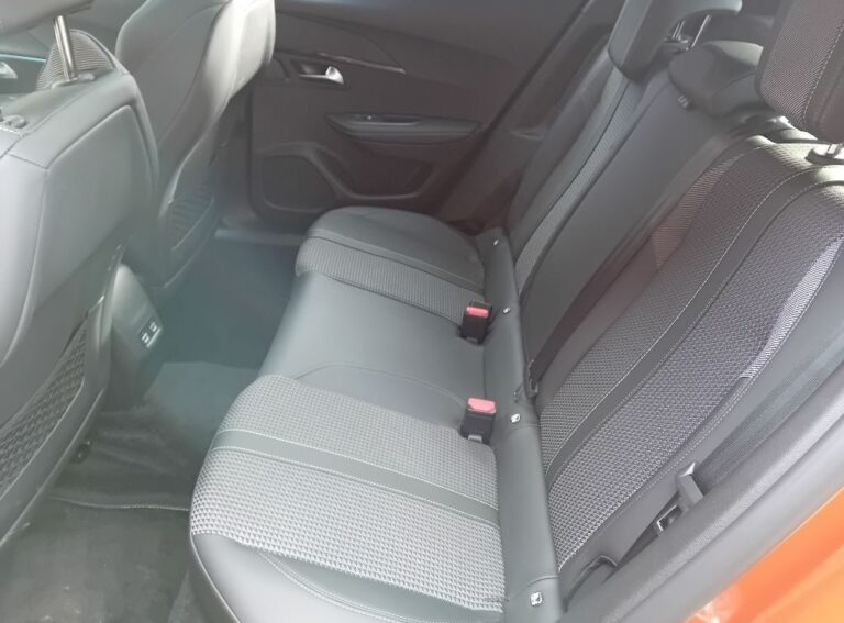Peugeot 2008 achterbank