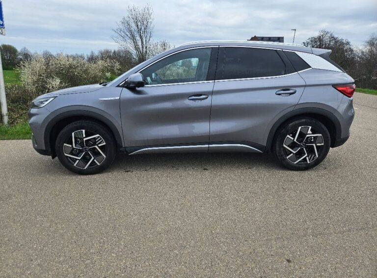 BYD ATTO 3 zijkant