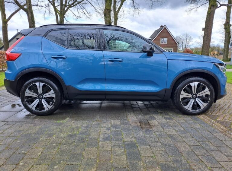 Volvo XC40 zijkant