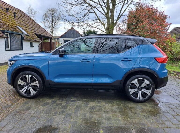 Volvo XC40 zijkant