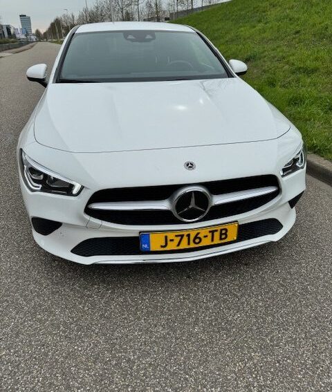 Mercedes Benz CLA voorkant