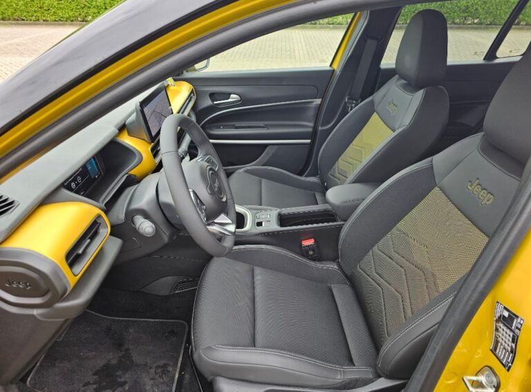 Jeep Avenger voorstoelen