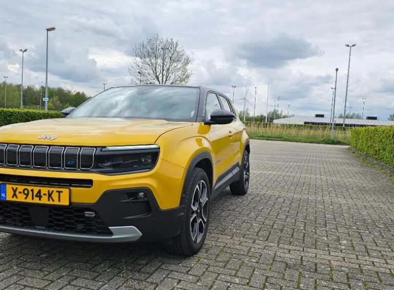 Jeep Avenger voorkant