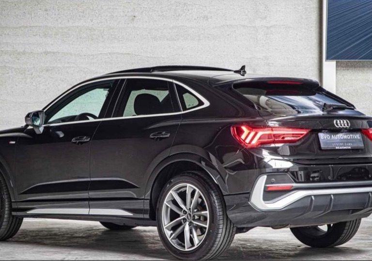 Audi Q3 zijkant