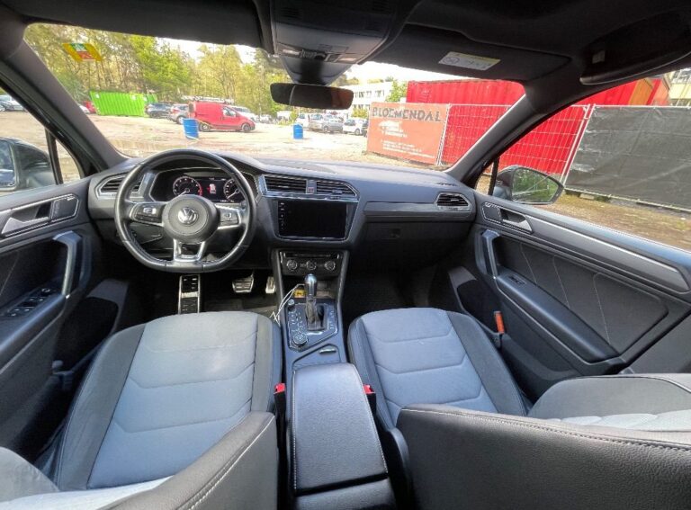 Volkswagen Tiguan dashboard