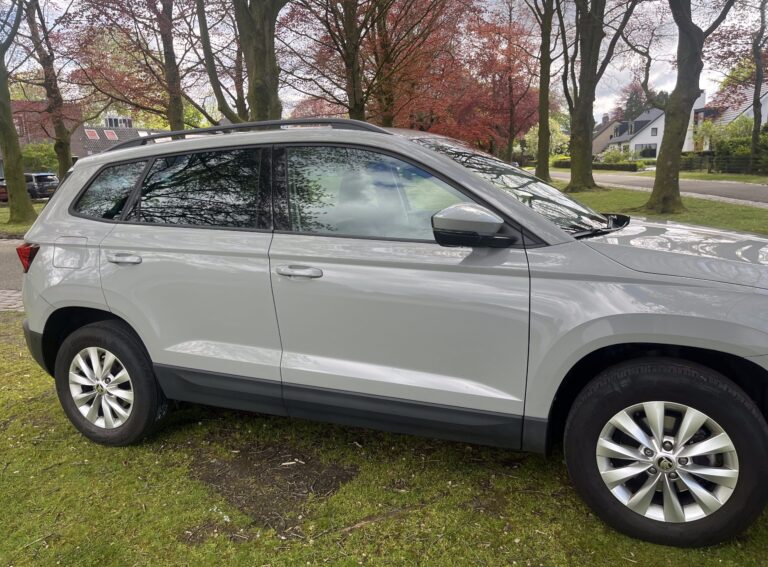Skoda Karoq zijkant
