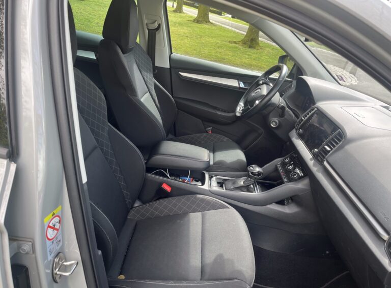 Skoda Karoq voorstoelen