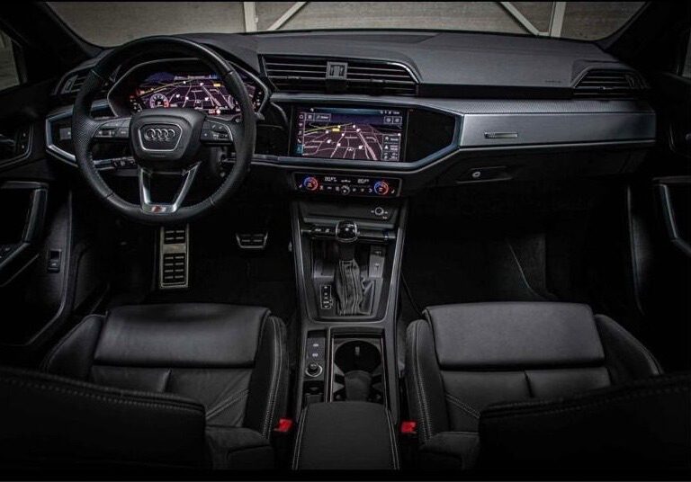 Audi Q3 dashboard