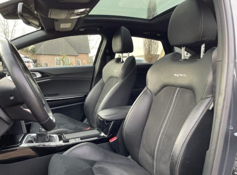 Kia Proceed voorstoelen