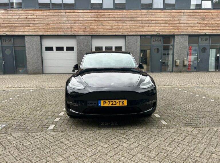 Tesla Model Y voorkant