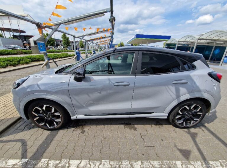 Ford Puma zijkant
