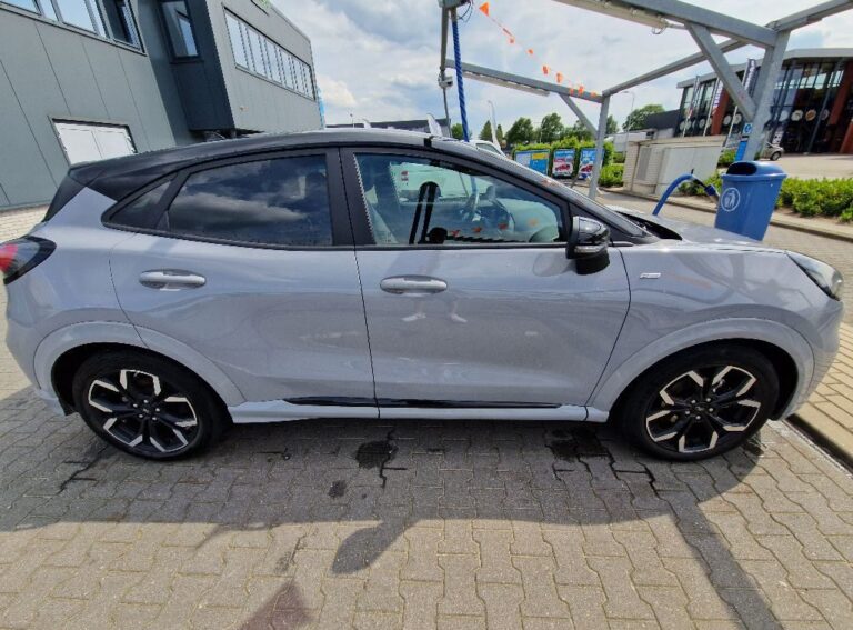 Ford Puma zijkant
