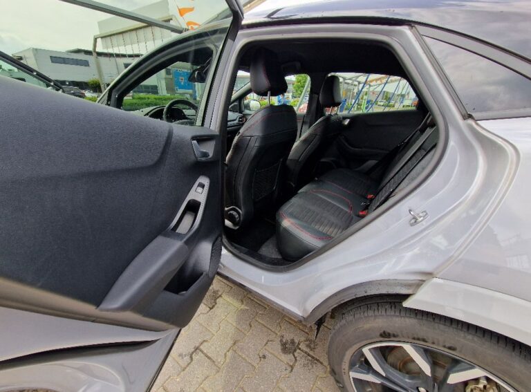 Ford Puma achterbank