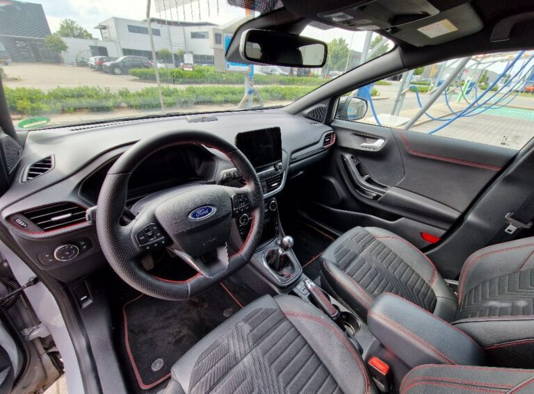Ford Puma voorstoelen
