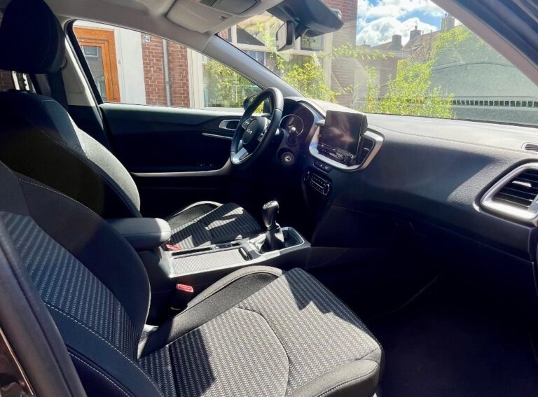 Kia Ceed voorstoelen