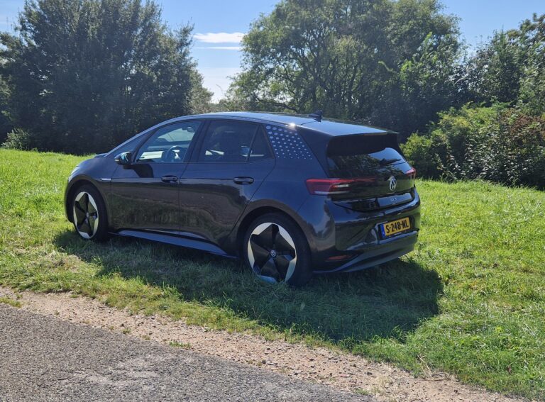 Volkswagen ID.3 zijkant