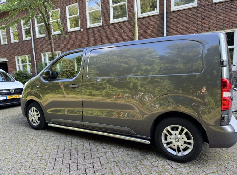 Peugeot Expert zijkant