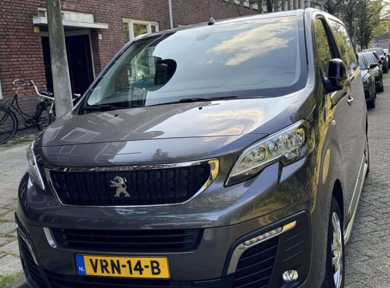 Peugeot Expert voorkant