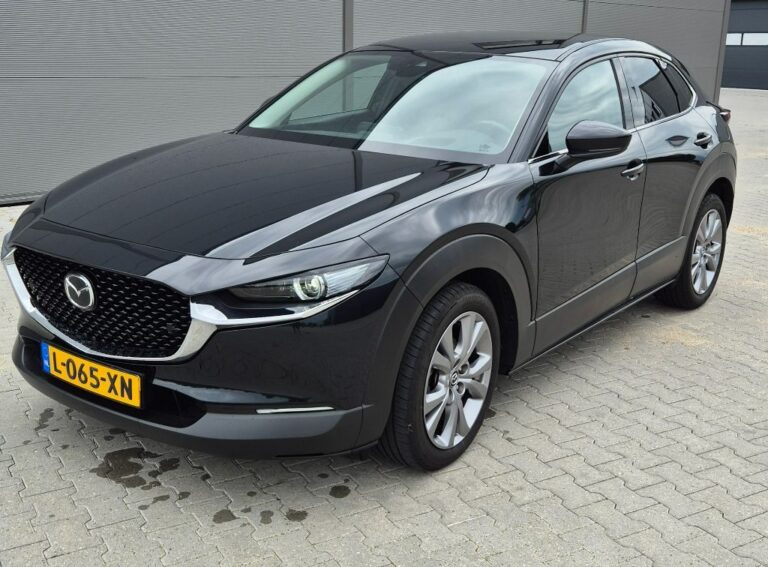 Mazda CX-30 voorkant