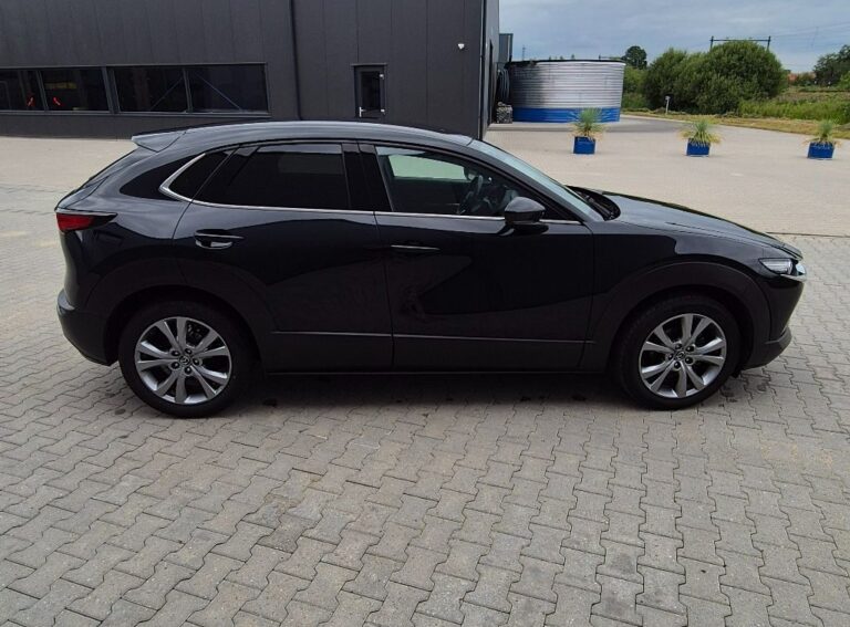 Mazda CX-30 zijkant