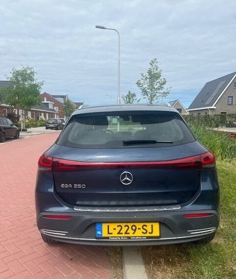 Mercedes-Benz EQA achterkant