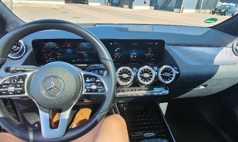 Mercedes-Benz EQA dashboard