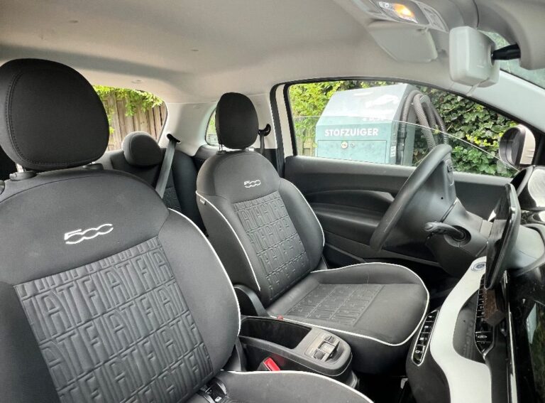 Fiat 500E voorstoelen