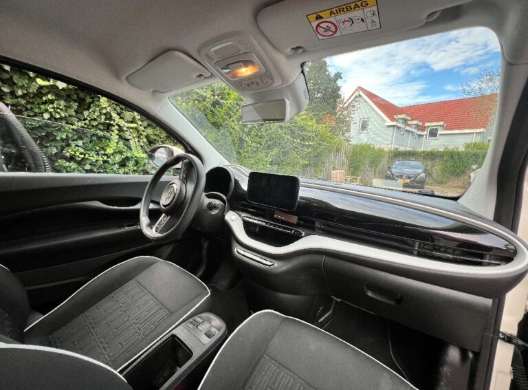 Fiat 500E dashboard